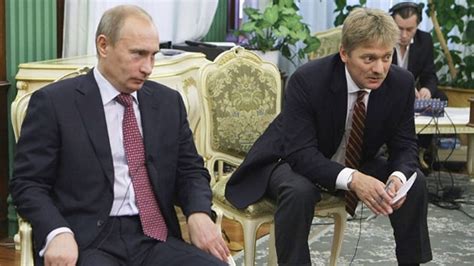Kremlin, Rus Diplomatların Flip Telefonlara Bağlı Kalması Gerektiğini Söyledi